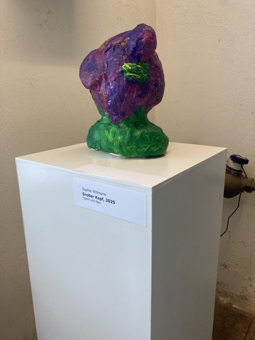 Verschiedene Aufnahmen aus mehreren Positionen von der Ausstellungshalle.