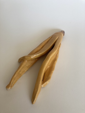 Verschiedene Kunstobjekte aus der Abschlussausstellung der Kunsttherapie Juni 2026.