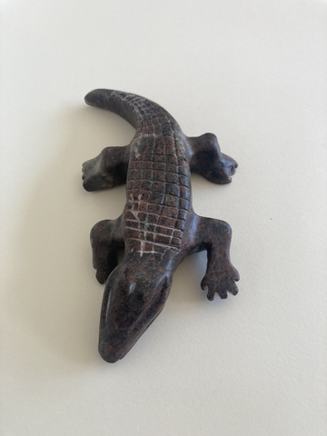 Verschiedene Kunstobjekte aus der Abschlussausstellung der Kunsttherapie Juni 2026.