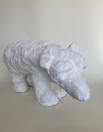 Verschiedene Kunstobjekte aus der Abschlussausstellung der Kunsttherapie Juni 2026.