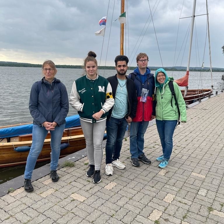 Auswandererboote zur Insel Wilhelmstein