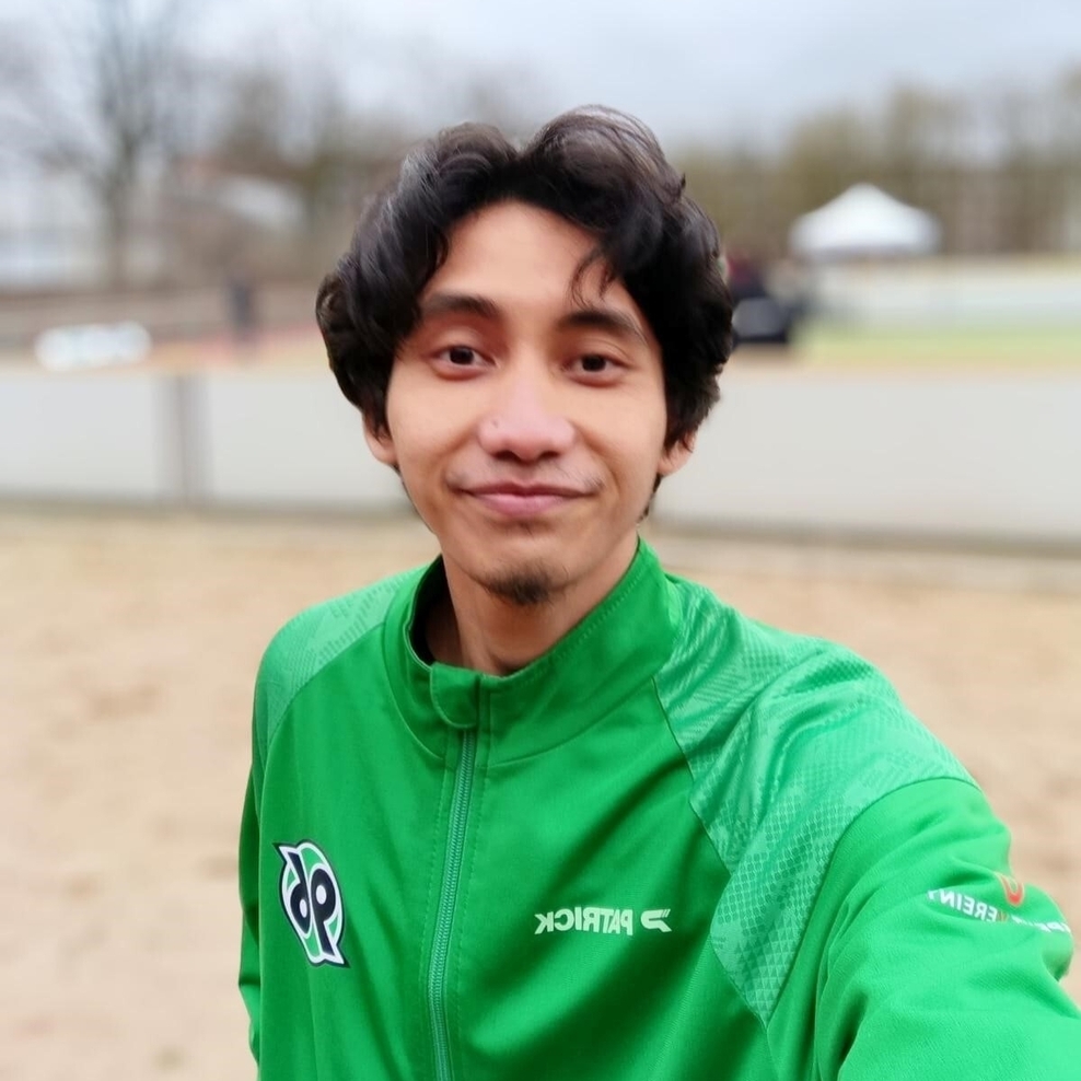 Ariq 26 Jahre aus Indonesien